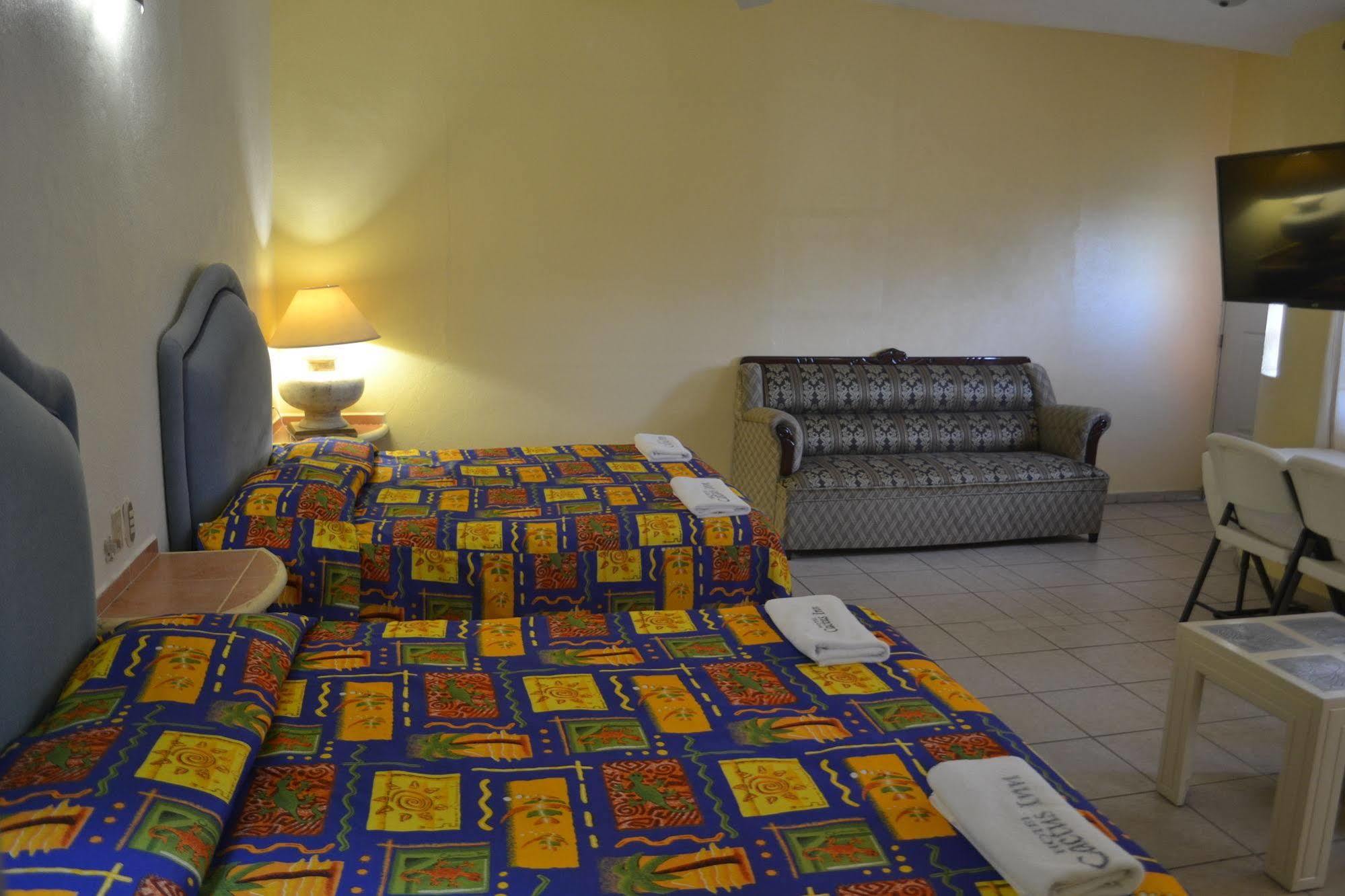 Cactus Inn Bucerias Bagian luar foto